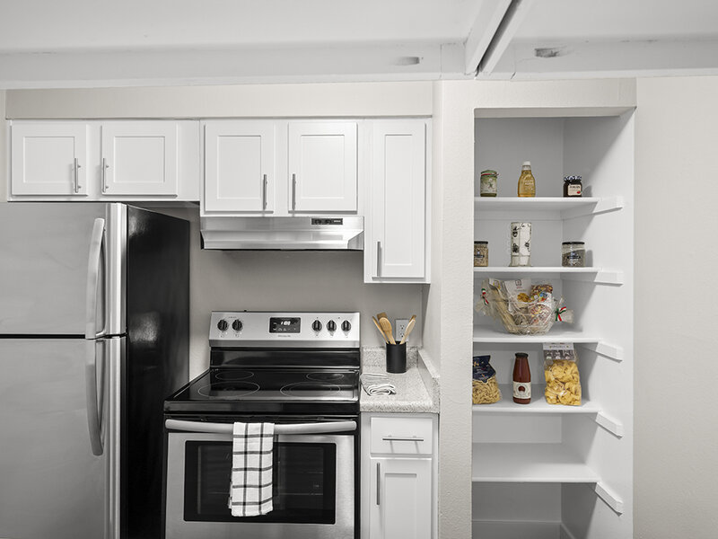 Rosemont West 84th Apartments