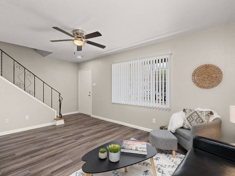 Front Room | Nob Hill Apartments in New Mexico