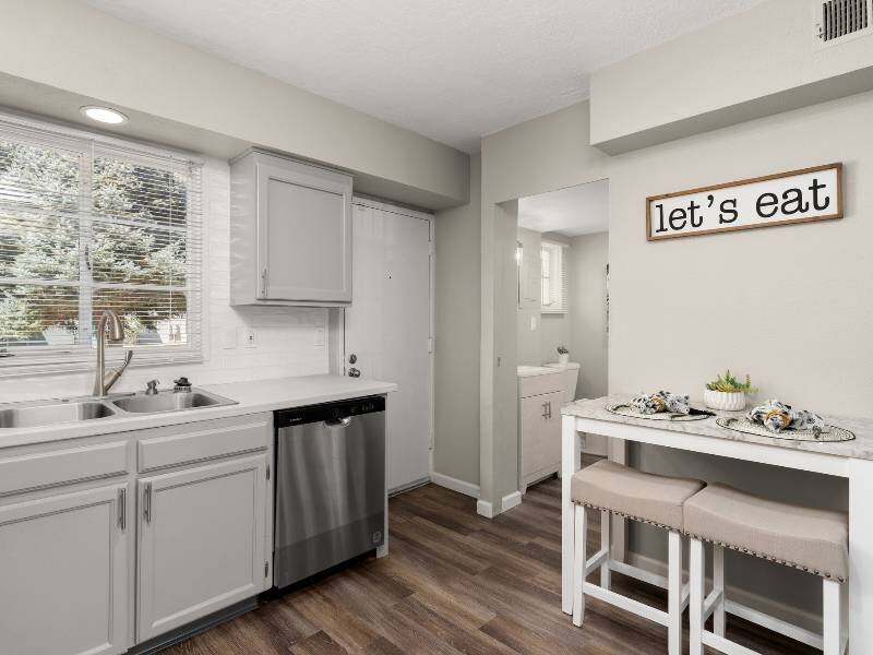 Kitchen with Dishwasher | Nob Hill Apartments