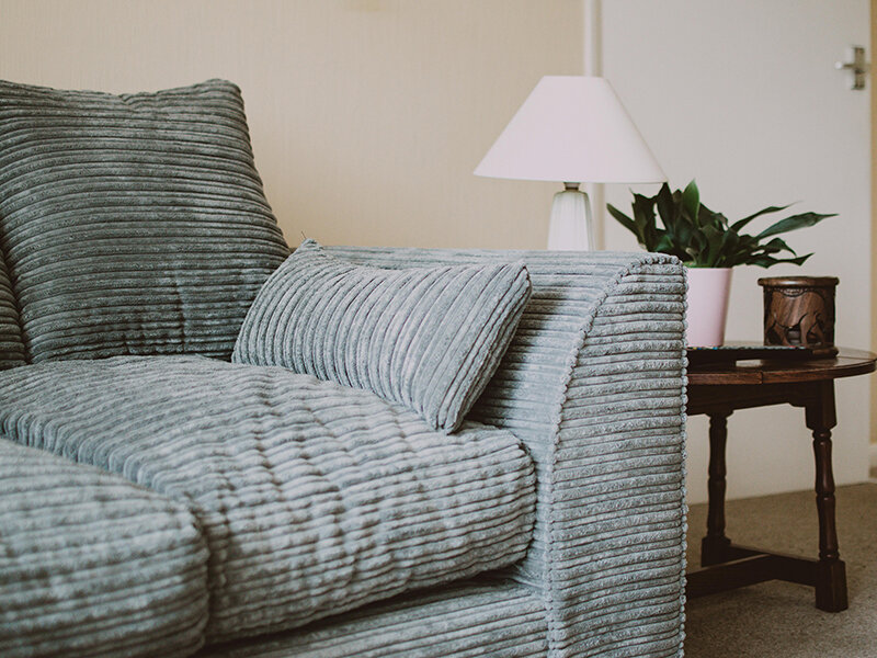 Couch with Lamp Table | Vista Peak