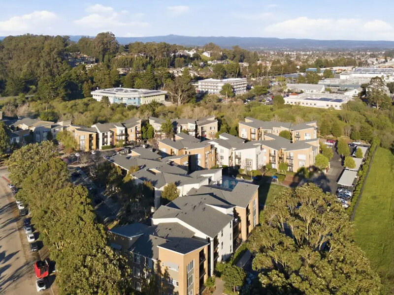 Apartment Complex with Aerial Views | Pacific Shores