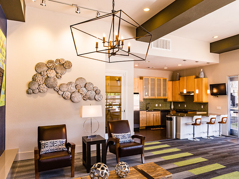 Resident Lounge | Arista Flats Apartment Homes in Broomfield