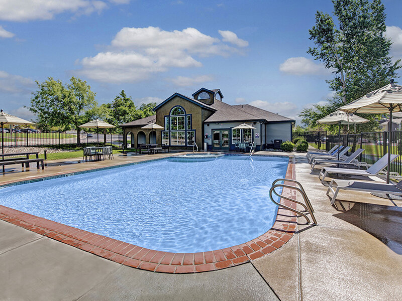 Apartment Complex Pool & Deck | The Willows at Printers Park Apartments