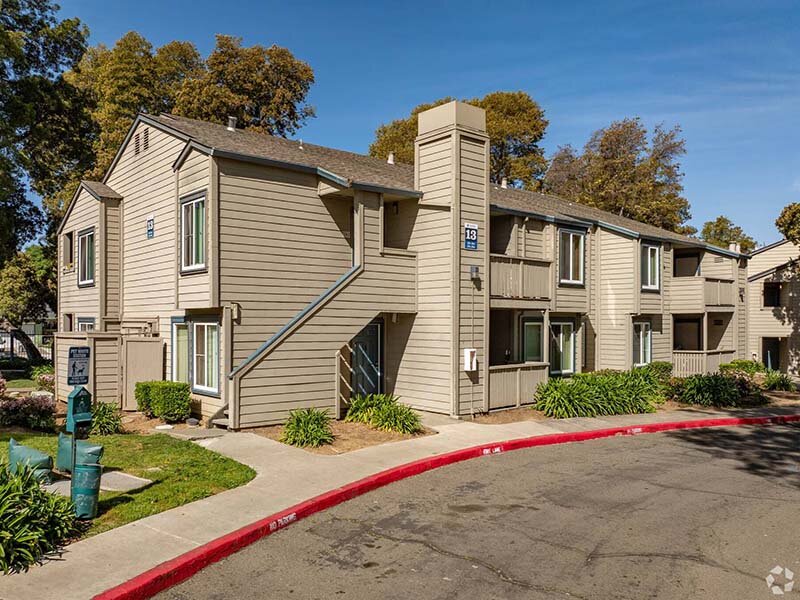Apartment Exterior | Seabreeze Vallejo