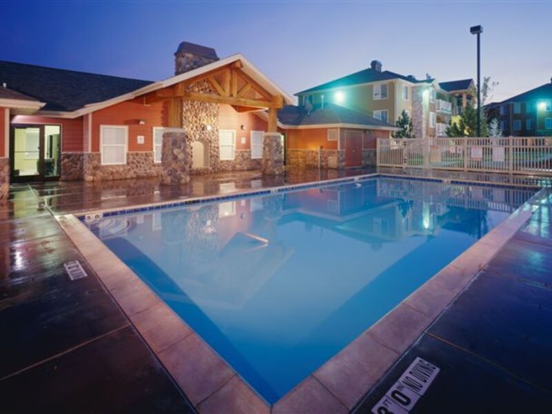 Green Grove Apartments in Pleasant Grove