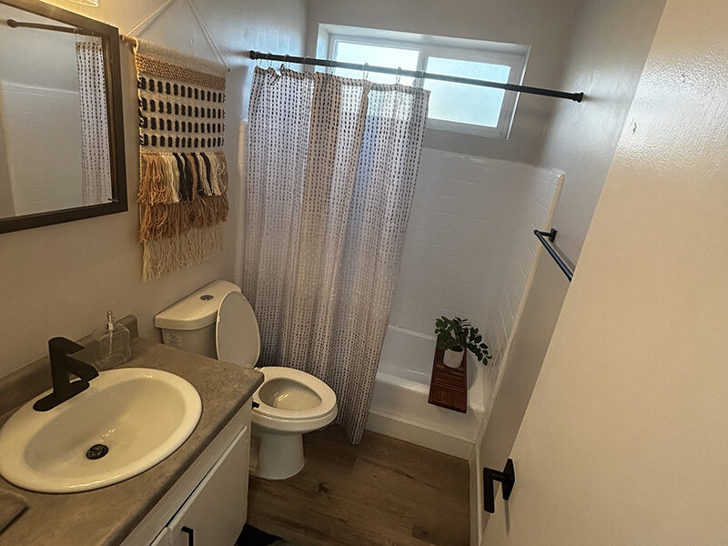 Model Bathroom | Ellis Midtown