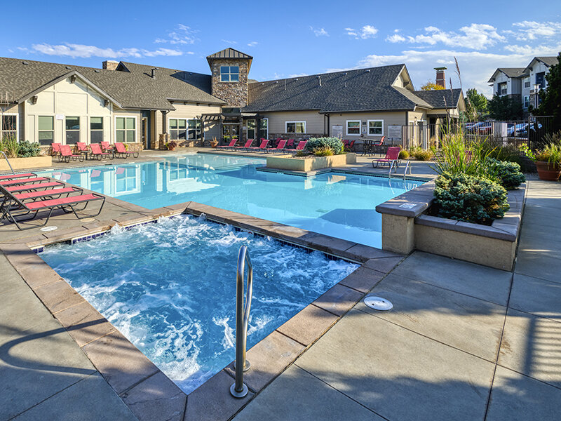 Exterior Hot Tub | Highpointe Park