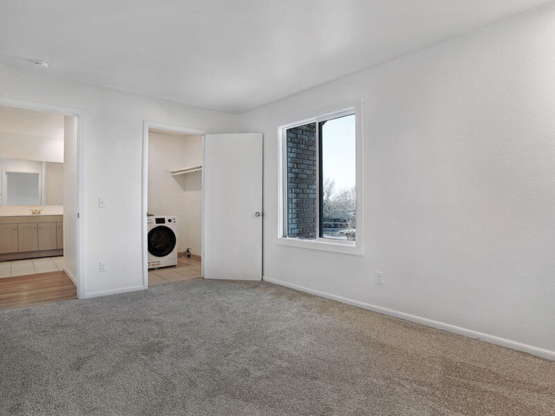 Laundry Room | Highland Commons