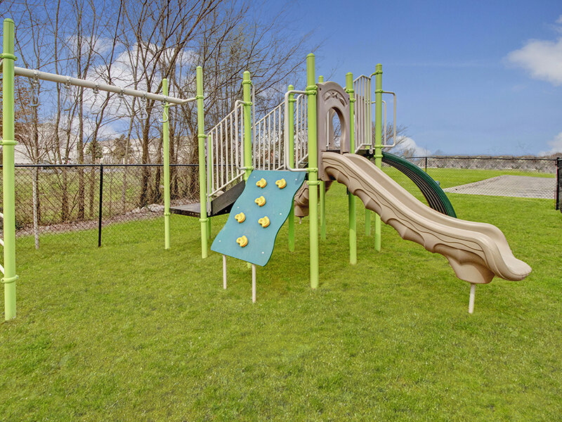 Outdoor Playground at Apartment Property | Merchants Walk