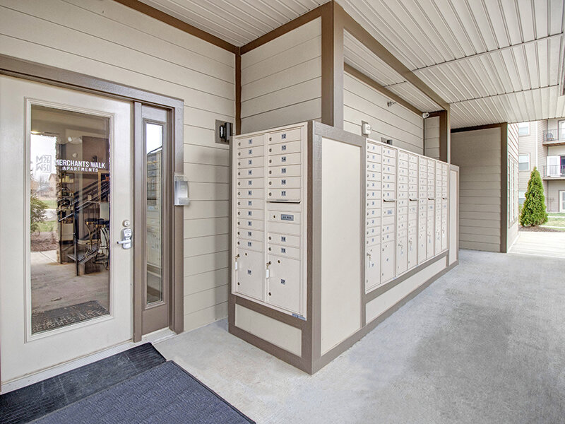 Apartment Complex Parcel Lockers | Merchants Walk