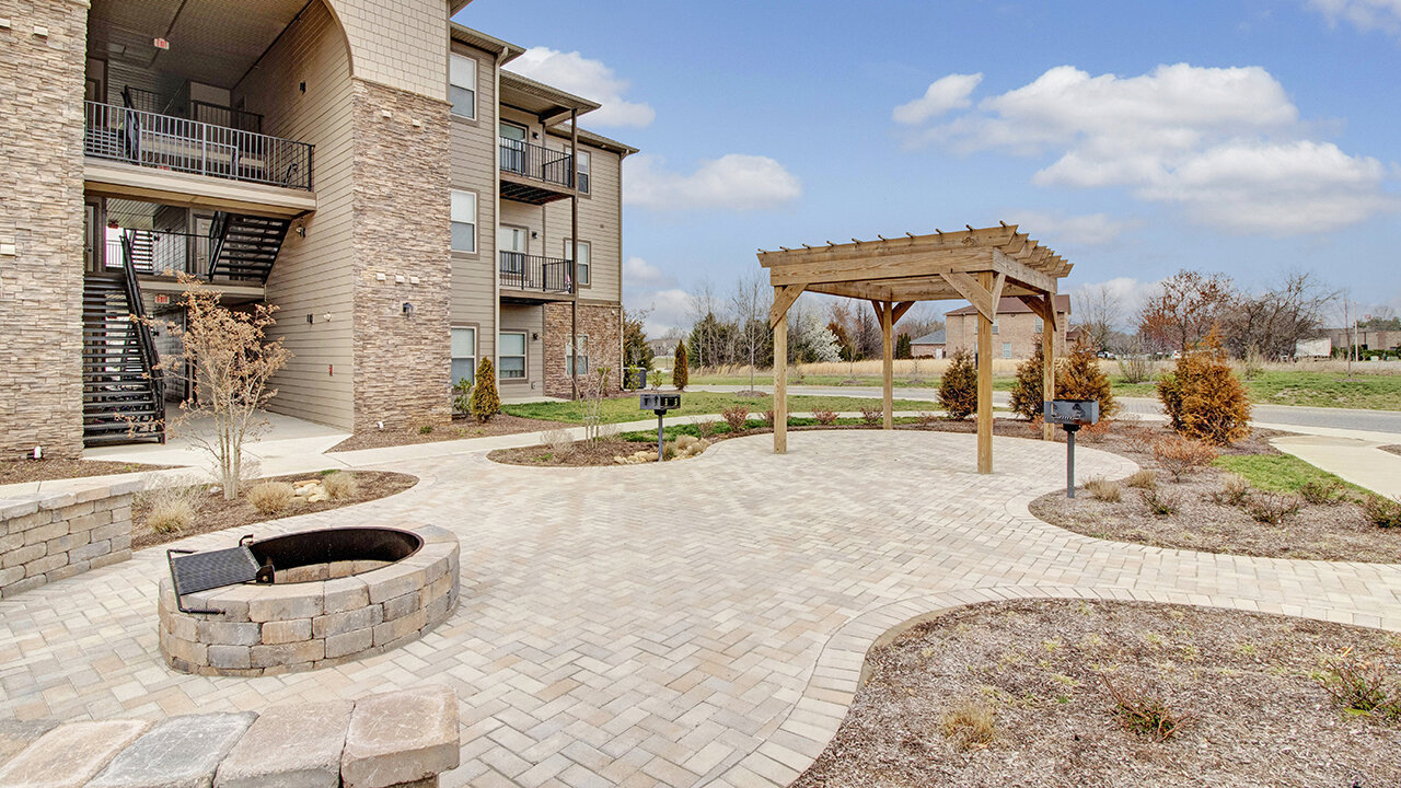Merchants Walk Apartments Neighborhood