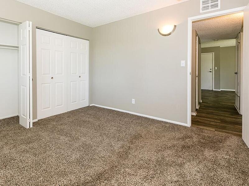 Room | The Flats at Creekside
