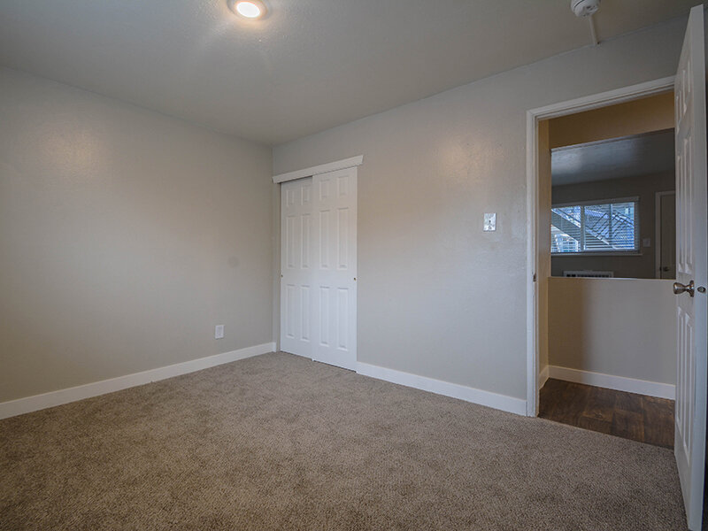 Large Bedrooms | Eagle Crest Apartments in Lakewood, CO