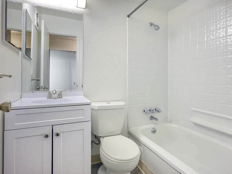 Interior Bathroom | Eagle Crest