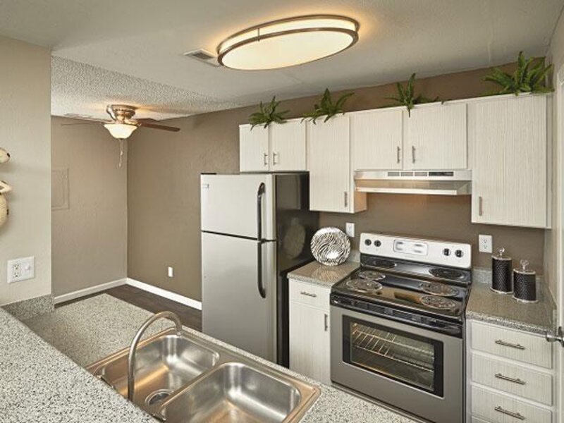 Sommerset Gardens Apartments in Aurora, CO