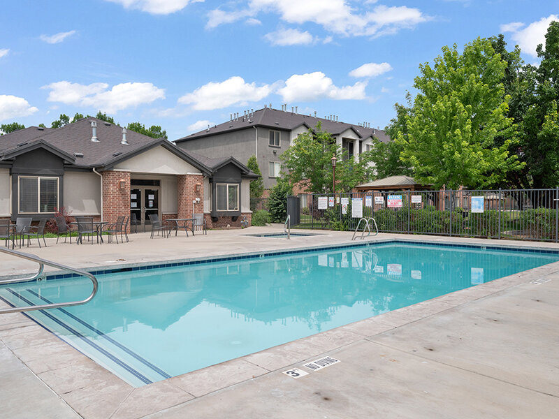 Outdoor Apartment Swimming Pool | Pleasant Springs