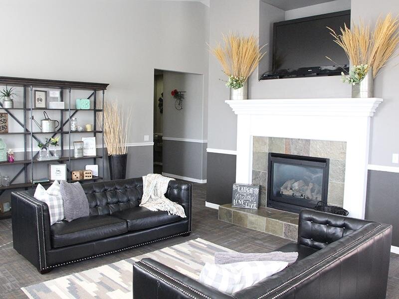 Clubhouse Lounge | Apartments in Pleasant Grove, UT