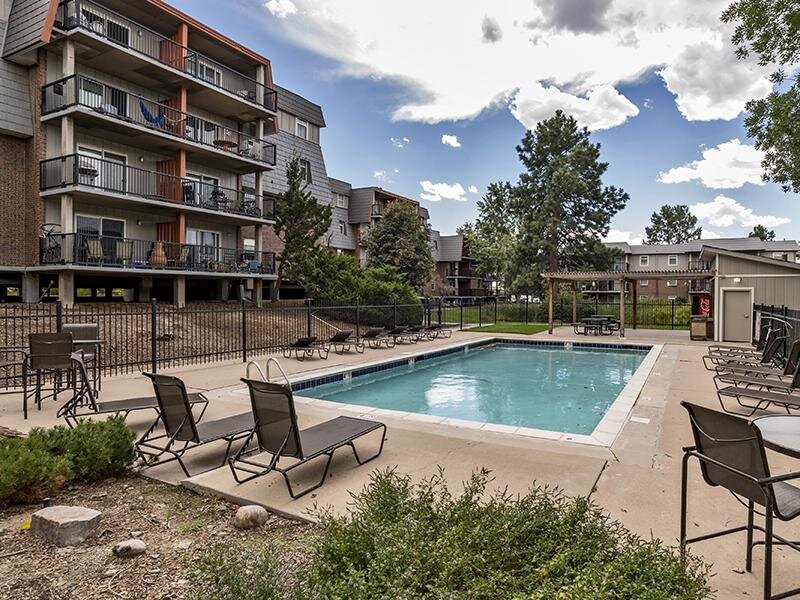 Outdoor Community Swimming Pool | Meridian at Cherry Creek Apartments