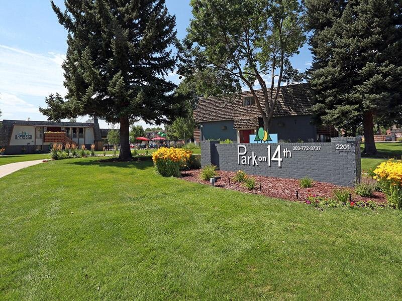 Welcome Sign | Park on 14th