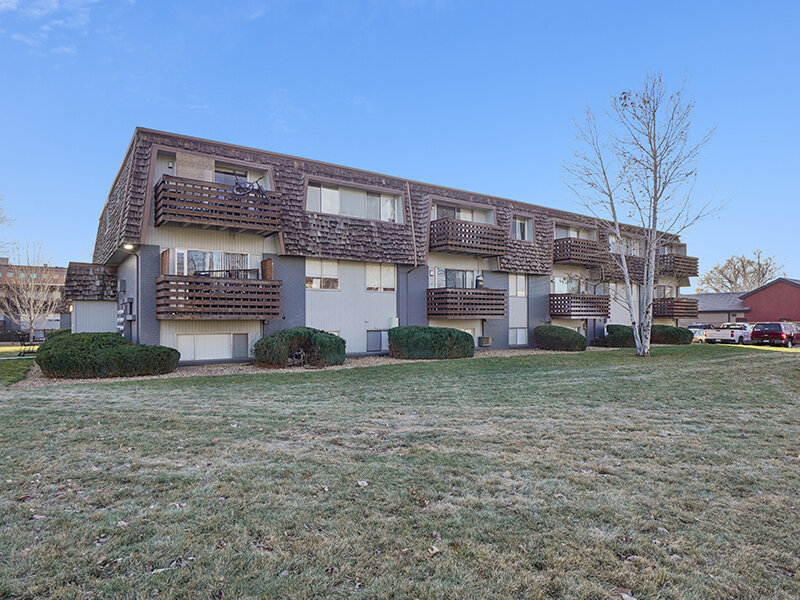 Apartment Grounds | Park on 14th