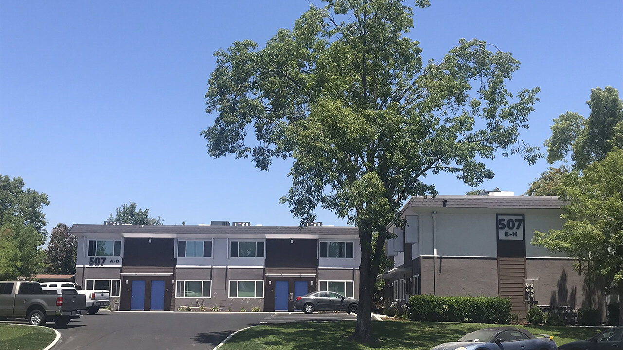 Meadows Holly Apartments Neighborhood