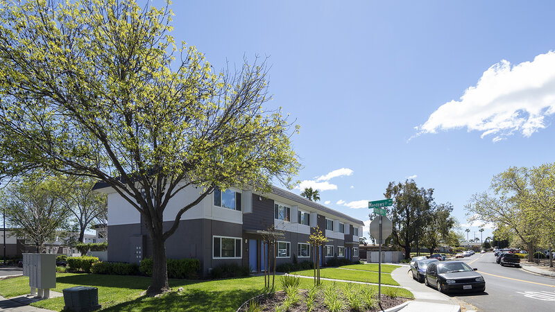 Meadows Holly Apartments