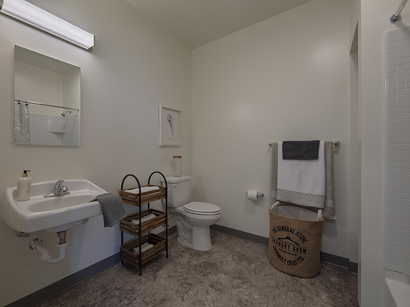 Bathroom | Rocky Hill Apartments