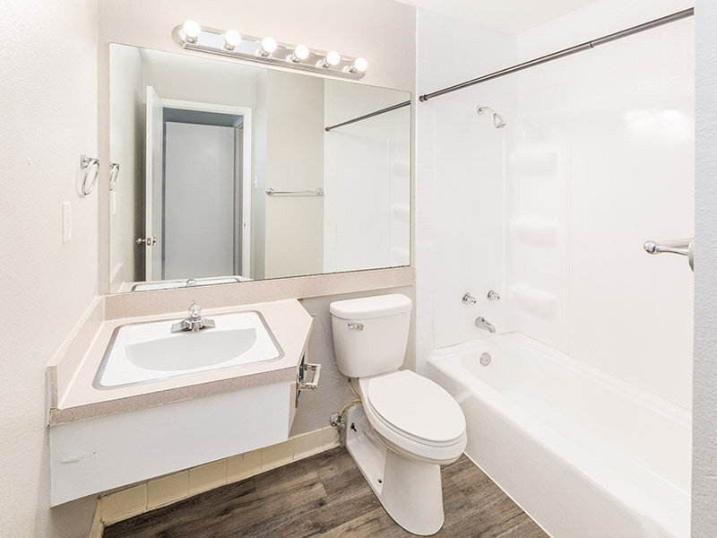 1x1 Bathroom | The Incline