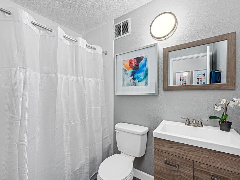 Studio Bathroom | The Incline Apartments