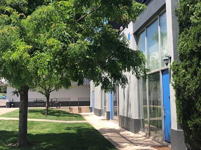 Exterior | The Incline