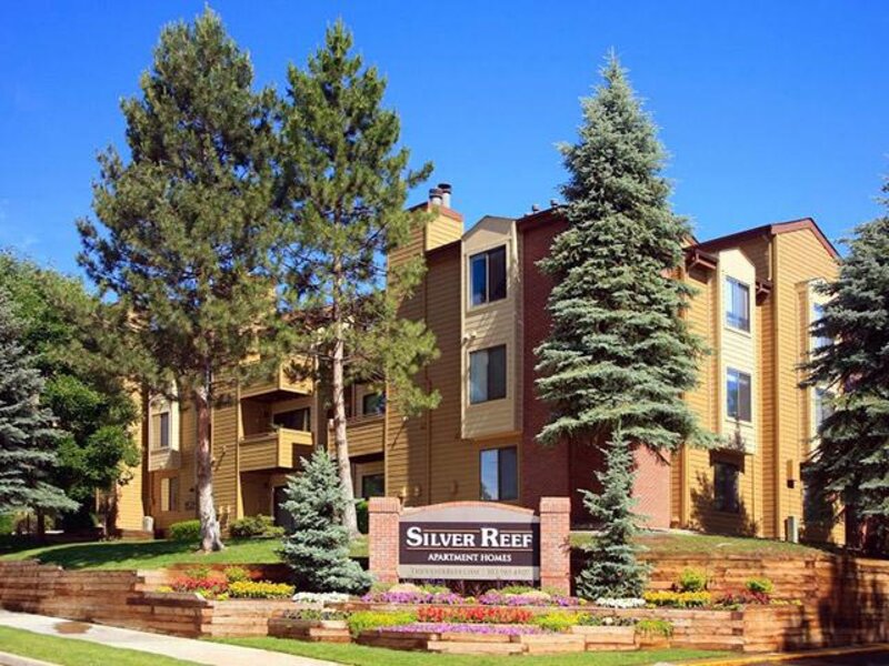 Silver Reef Apartments in Lakewood, CO