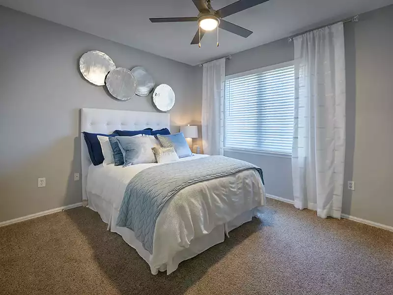 Bedroom | Crestone Apartments