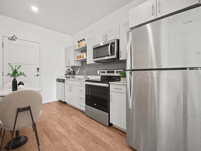 Stainless Appliances | Seven02 Main