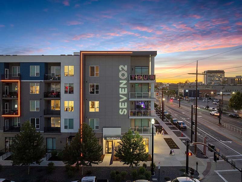 Exterior | SevenO2 Main Apartments