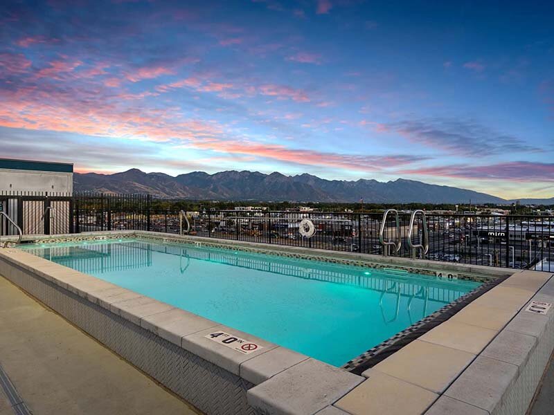 Swimming Pool | SevenO2 Main Apartments
