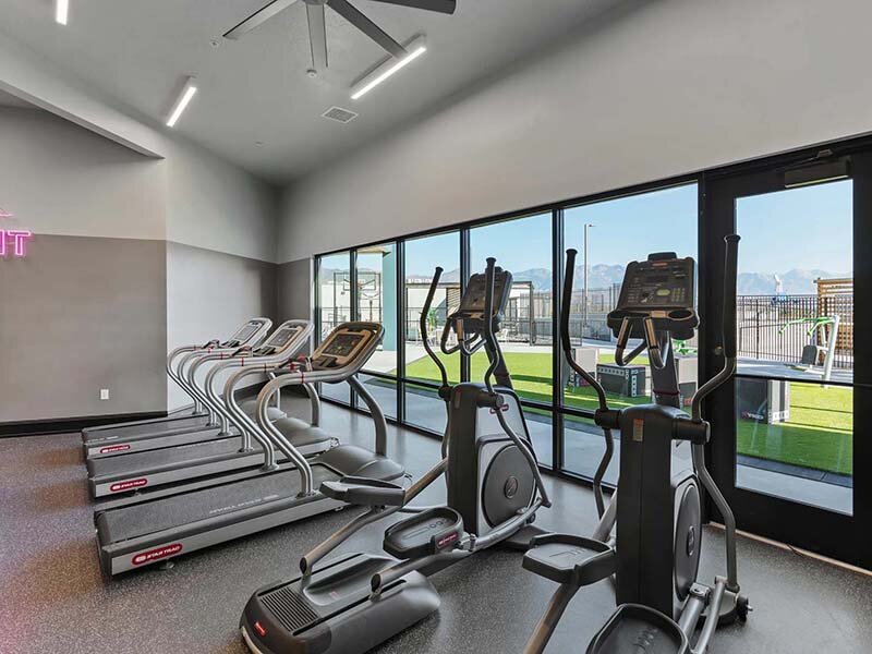 Cardio Equipment | SevenO2 Main Apartments