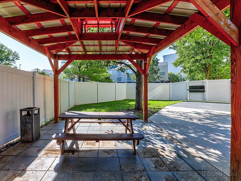 Community Gazebo with Seating and Table | Avia Lofts at North Shore