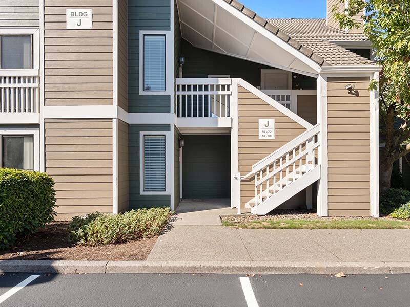 Apartment Complex with Parking and Views of Stairwell | Avia Lofts on Parkway
