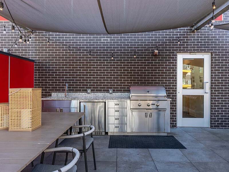 BBQ & Picnic Area | Paperbox Lofts