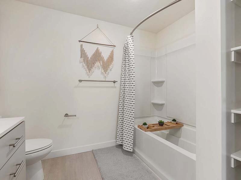 Full Bathroom | Paperbox Lofts