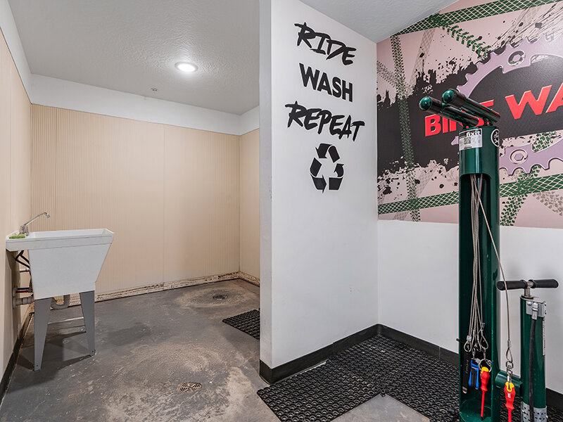 Bike Cleaning Area | Flats at Riverwoods