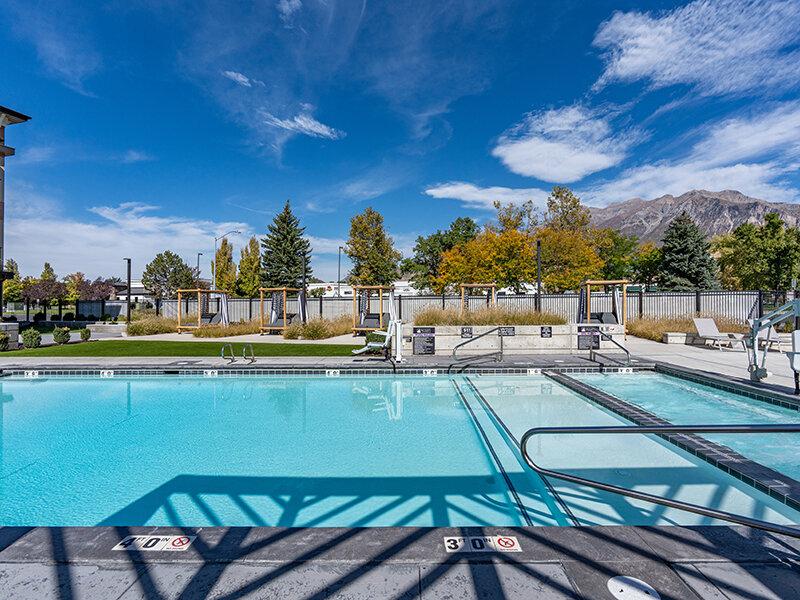 Apartments with a Pool | Flats at Riverwoods