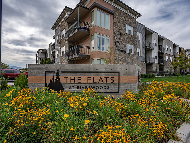 Monument Sign | Flats at Riverwoods