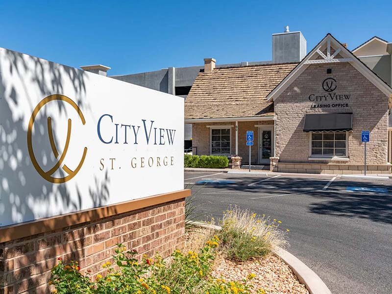 Apartment Entrance with Monumet Sign | City View St. George