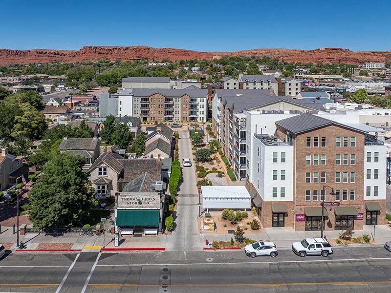 Apartment Complex with Views of Parking and City Views | City View St. George