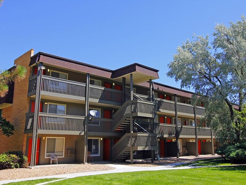 Exterior | 3300 Tamarac Apartments For Rent In Denver CO