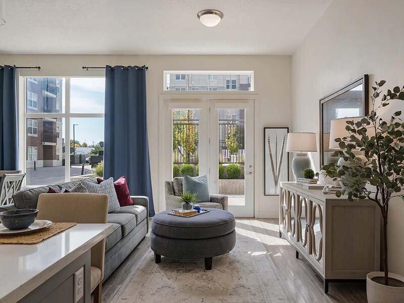 Living Room with Sofa and Ottoman | 200 City View