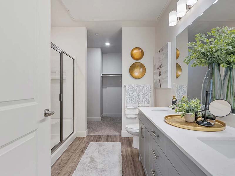 Apartment Bathroom and Shower with Sink | 200 City View