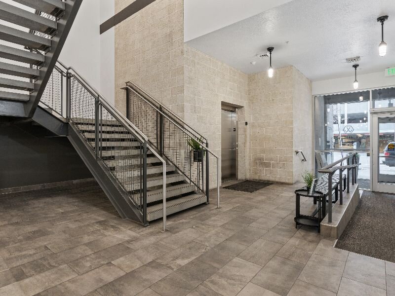 Lobby Entry | Wilmington Flats