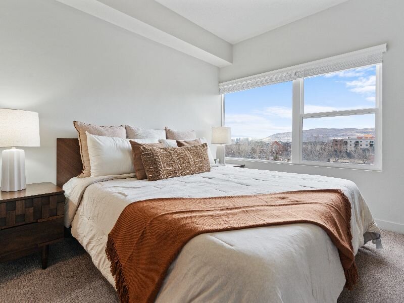 Bedroom with Large Windows | Wilmington Flats